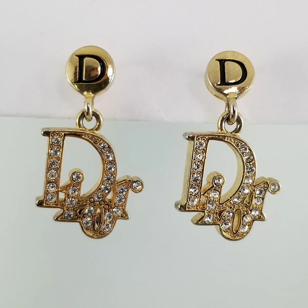 Fine jewellery studded outlet